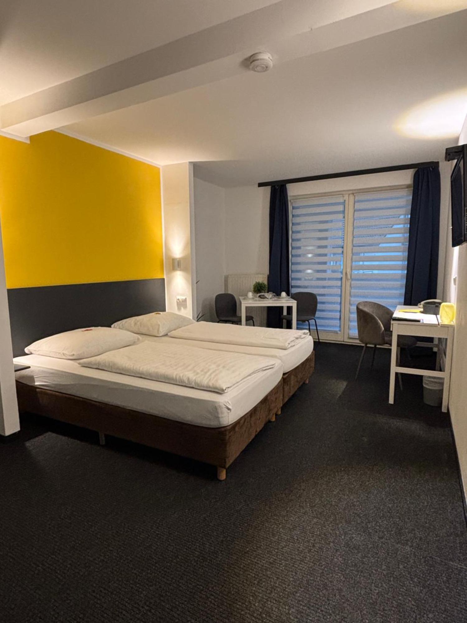Hotel U Muelheim Free Parking Highspeed Wifi Mülheim an der Ruhr Kültér fotó