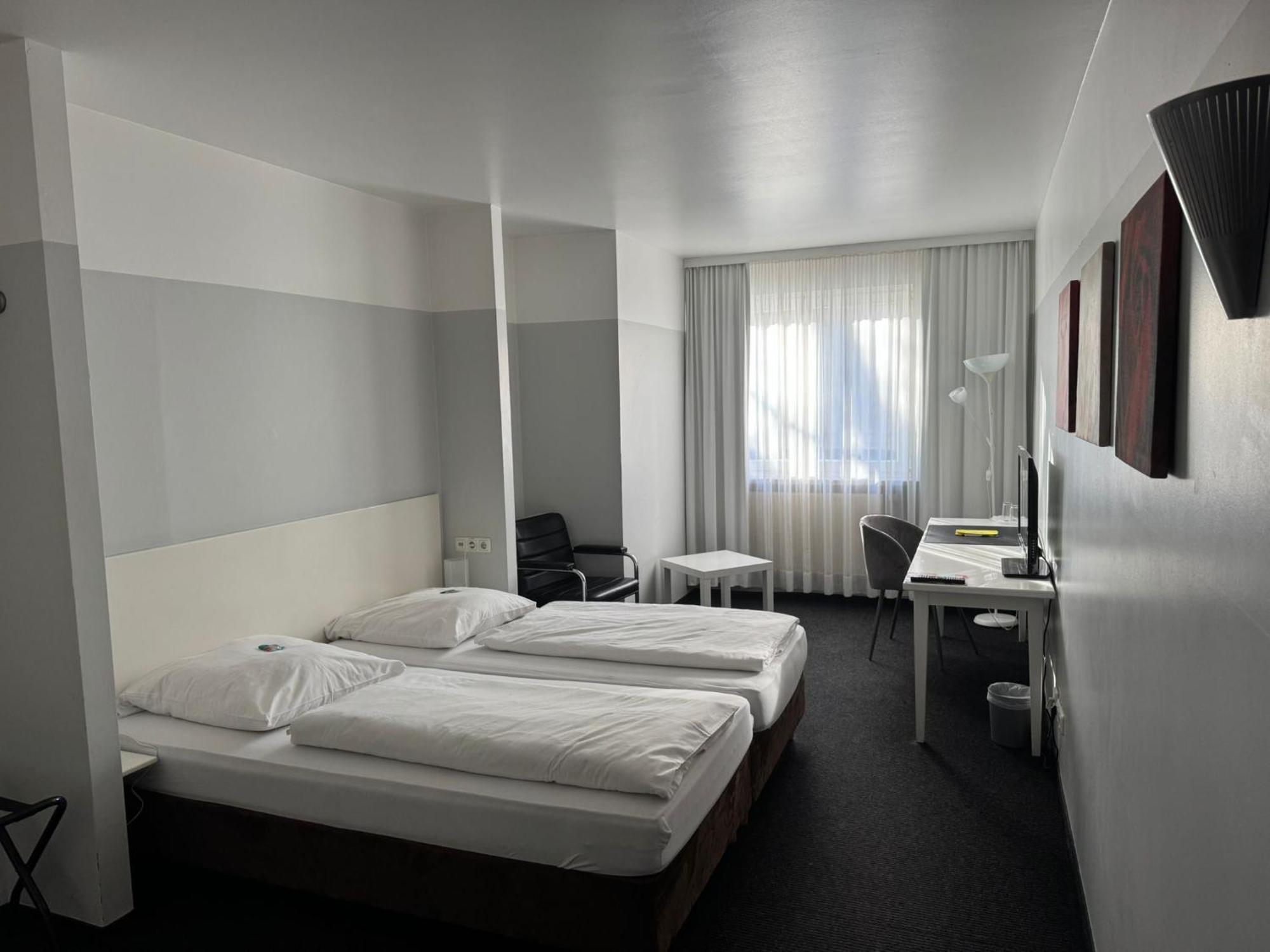 Hotel U Muelheim Free Parking Highspeed Wifi Mülheim an der Ruhr Kültér fotó