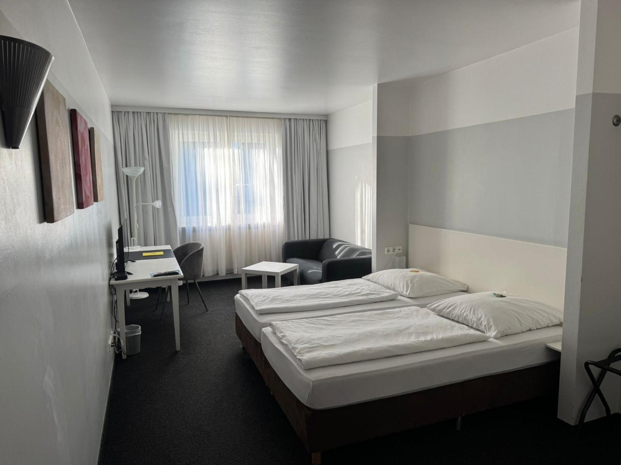 Hotel U Muelheim Free Parking Highspeed Wifi Mülheim an der Ruhr Kültér fotó